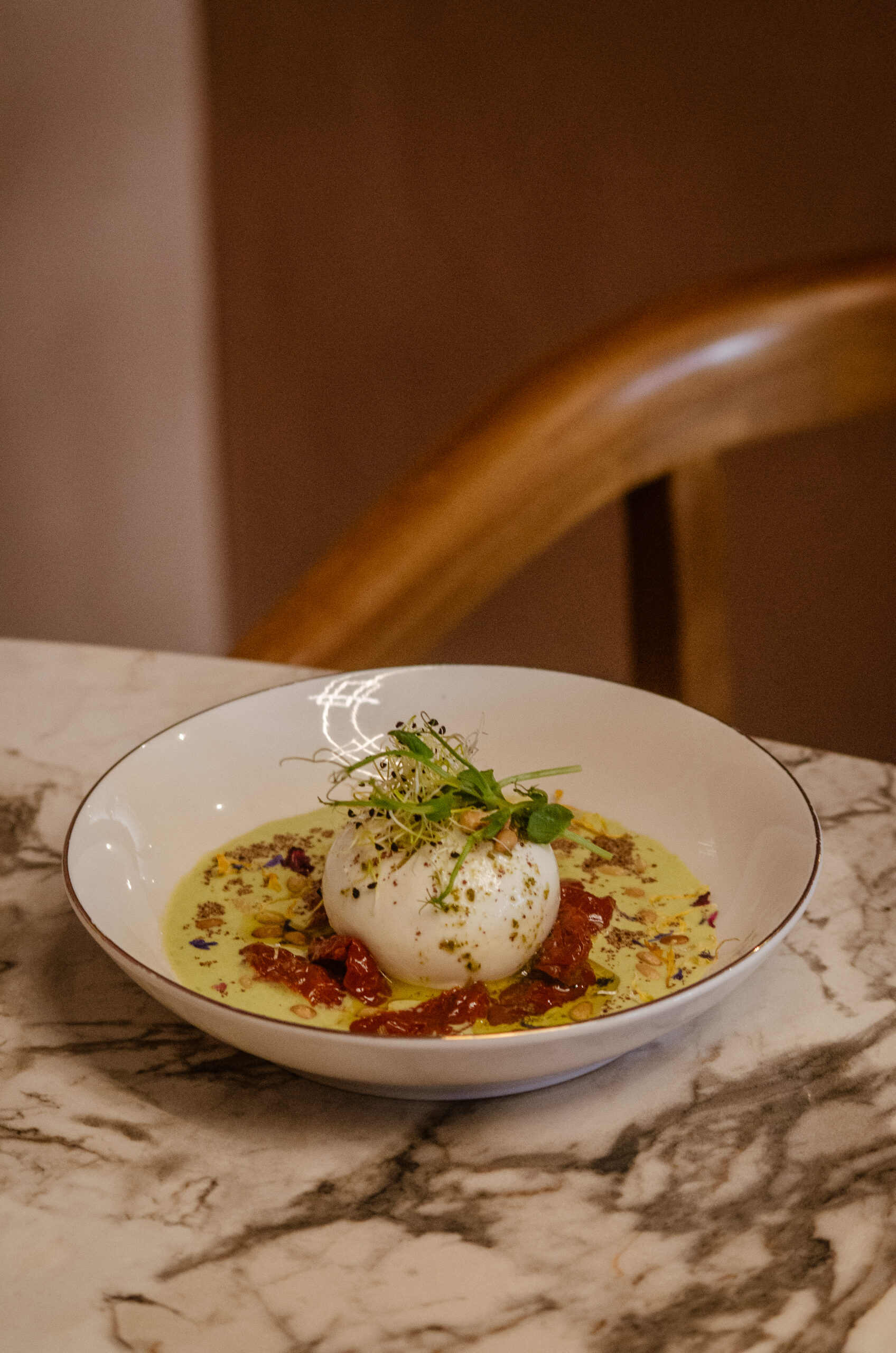 La Burrata Crème de petits pois à la menthe, pignons